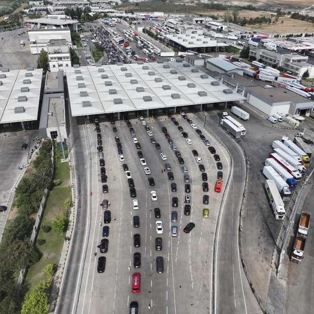 Kapıkule'de gurbetçilerin dönüş yolculuğu sürüyor