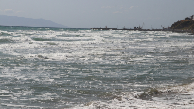 Tekirdağ'da poyraz 3 gündür deniz ulaşımını olumsuz etkiliyor