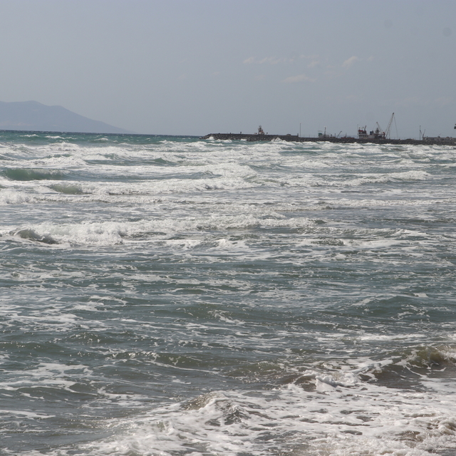 Tekirdağ'da poyraz 3 gündür deniz ulaşımını olumsuz etkiliyor