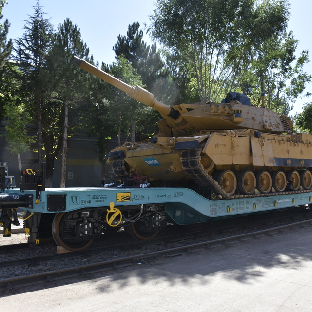 Bakan Uraloğlu: TÜRASAŞ'ın ürettiği vagonlar Silahlı Kuvvetlerimizin gücüne...