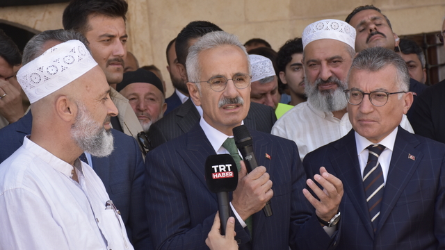 Bakan Uraloğlu: TÜRASAŞ'ın ürettiği vagonlar Silahlı Kuvvetlerimizin gücüne güç katacak (2)