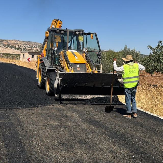 Araban'ın kırsal mahallelerindeki yollar onarılıyor