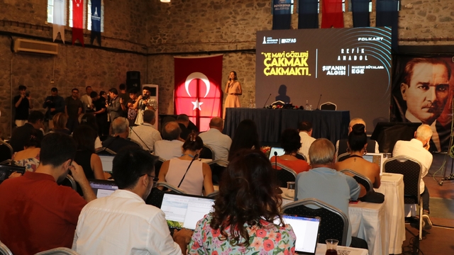 Atatürk'ün anıları ve Refik Anadol'un dijital eserleri İzmir Enternasyonal Fuarı'nda sergilenecek