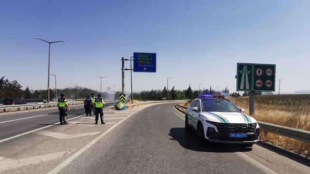 Kırklareli'nde anızda başlayıp ağaçlık alana sıçrayan yangına müdahale ediliyor