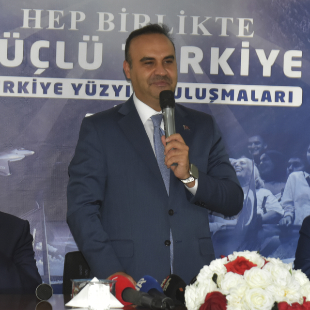 Sanayi ve Teknoloji Bakanı Kacır, Artvin'de AK Parti Teşkilat Buluşması'nda...