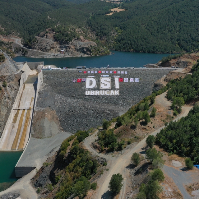 Tarım ve Orman Bakanı Yumaklı, Obrucak Barajı'nın açılışına katıldı: