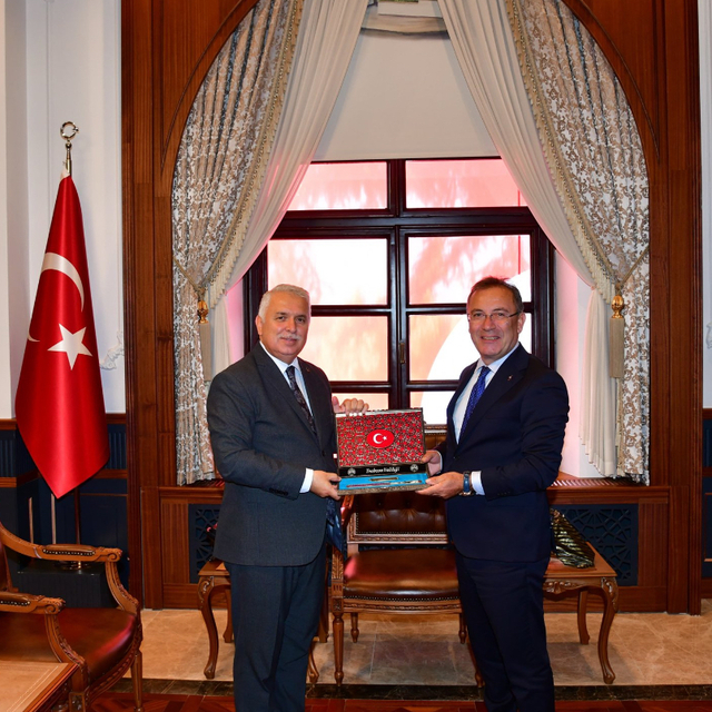 Danıştay Başsavcısı Erkan, Trabzon Valisi Yıldırım'ı ziyaret etti