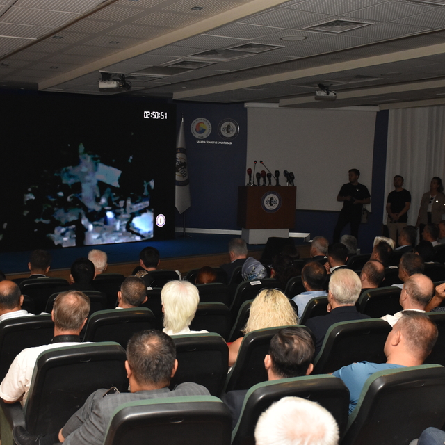 Sakarya'da "17 Ağustos Deprem Belgesel Galası ve Deprem Şehitlerini Anma Pr...