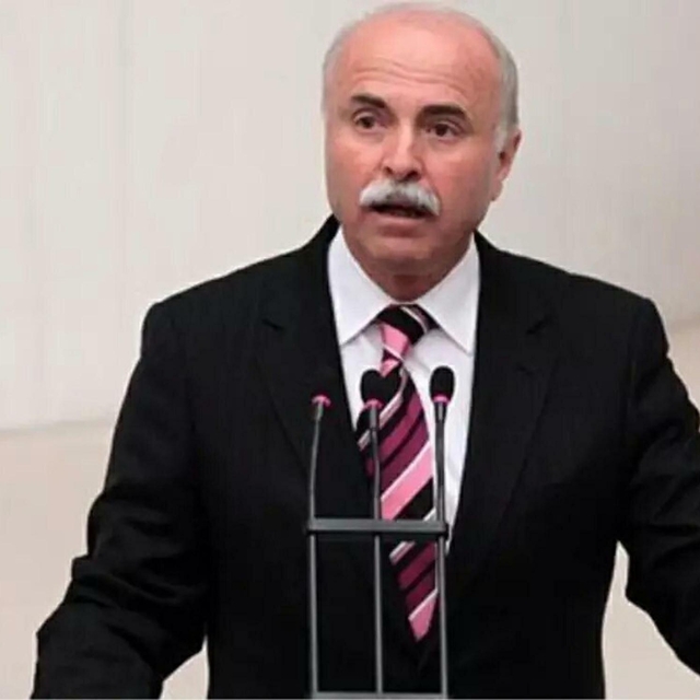 Muğla'da otomobilin çarpması sonucu ölen eski milletvekili toprağa verildi