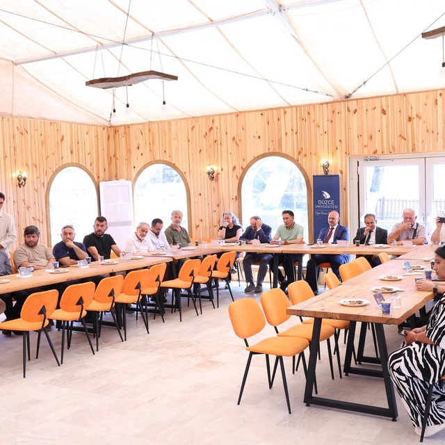 Düzce Üniversitesinde "Bilim Kafe" etkinlikleri sürüyor