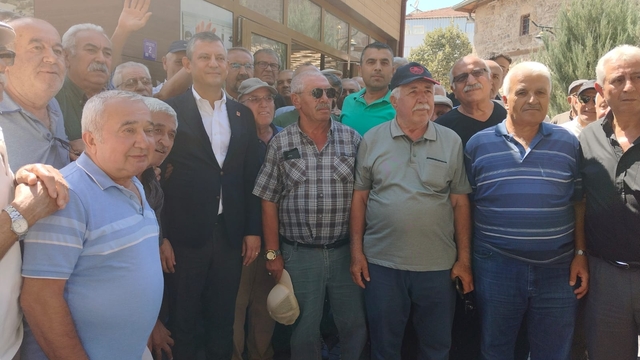 Özgür Özel: Kimsenin verdiği oy için özür dilemesine gerek yok