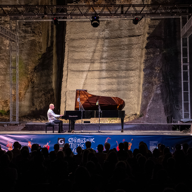 Macar piyanist Istvan Szekely Bodrum'da konser verdi