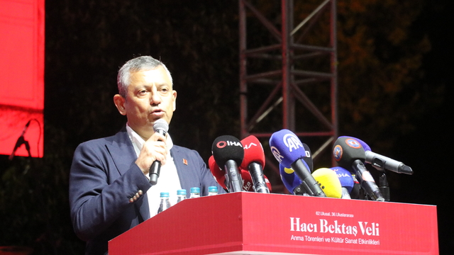 Özgür Özel: Kimsenin verdiği oy için özür dilemesine gerek yok (3)