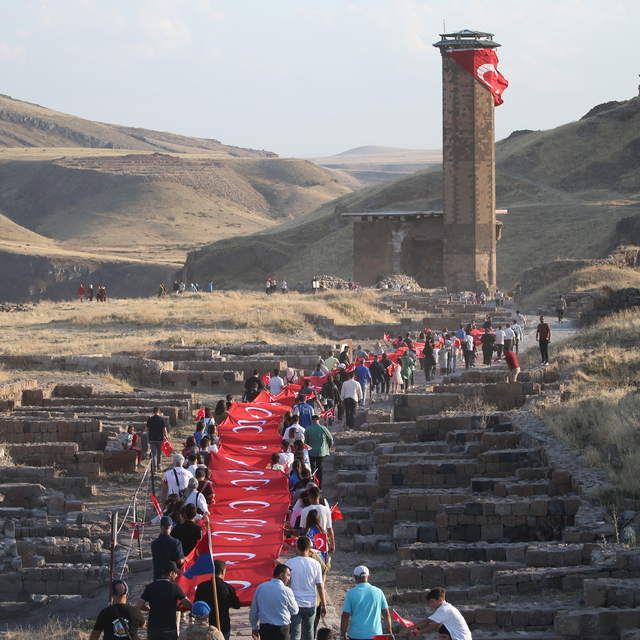 Kars'ta Ani fethinin 961'inci yıl dönümü kutlandı