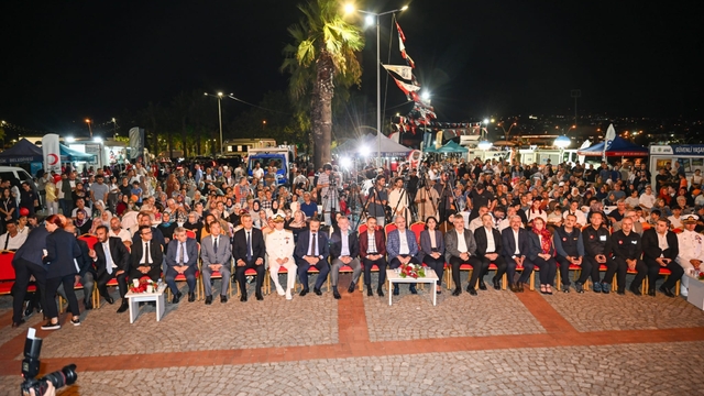 Marmara Depremi'nde hayatını kaybedenler Kocaeli'de anıldı