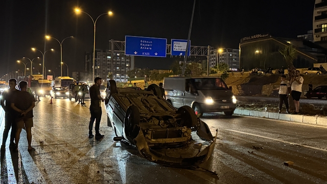 Kahramanmaraş'ta takla atan otomobilin sürücüsü yaralandı