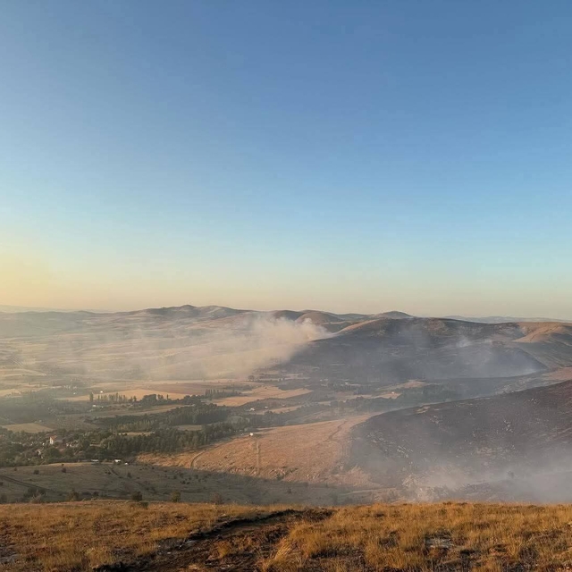 Kırşehir'deki mera yangını kontrol altında