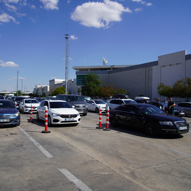 Edirne'de gurbetçilerin sınır kapılarından geçişleri hızlandı