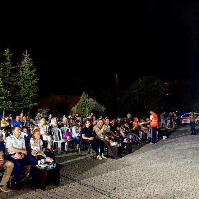 Kocaözü'nde açık hava sinema etkinliği düzenlendi