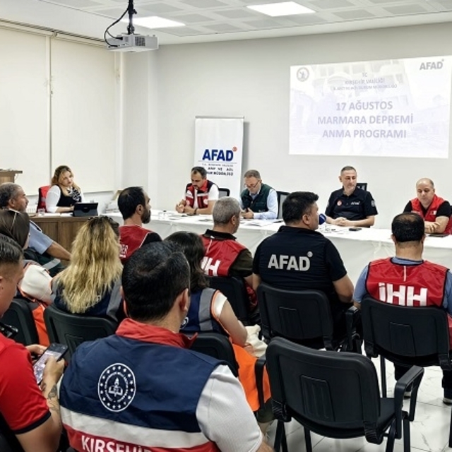 Marmara Depremi'nde hayatını kaybedenler Kırşehir'de anıldı