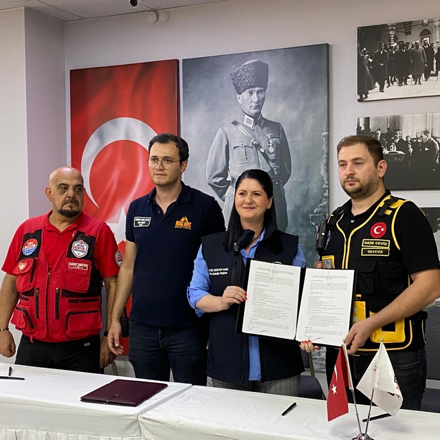 Edirne'de Marmara Depremi'nin 26. yılı dolayısıyla anma programı düzenlendi