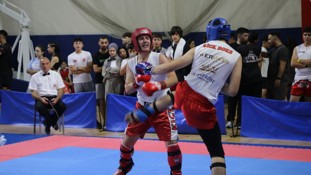 Kütahya'da Zafer Kupası Kick Boks Turnuvası düzenlendi