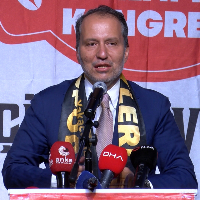 YRP Genel Başkanı Erbakan: Türkiye'de işler yerinde gitmiyor