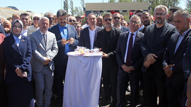 AK Parti Grup Başkanı Abdullah Güler, Hafik Gölü Sosyal Tesisi ve Mesire Alanı'nın açılışına katıldı