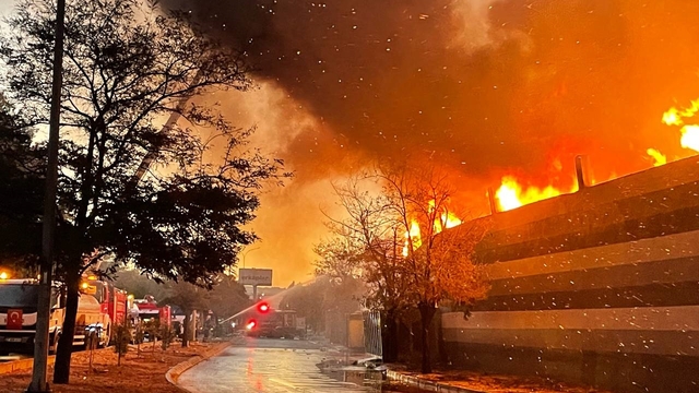 Gaziantep'te geri dönüşüm fabrikasında yangın (2)