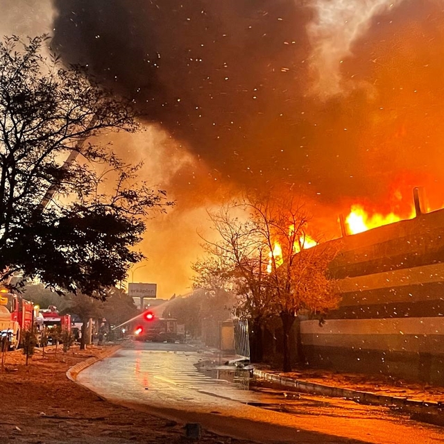 Gaziantep'te geri dönüşüm fabrikasında yangın (2)