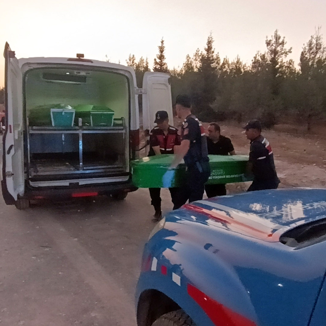 Gaziantep'te iki otomobil çarpıştı: 3 ölü, 3 yaralı