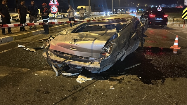 Sivas'ta otomobil takla attı: 1 ölü, 1 yaralı