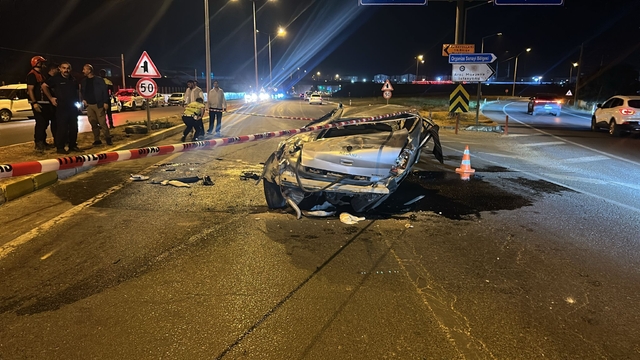 Sivas'ta otomobilin devrildiği kazada 1 kişi öldü, 1 kişi yaralandı