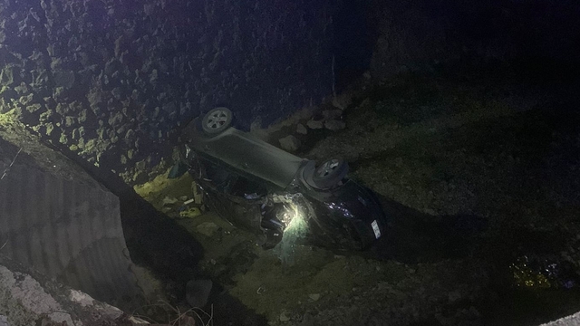 Sinop'ta dereye devrilen otomobildeki 3 kişi yaralandı