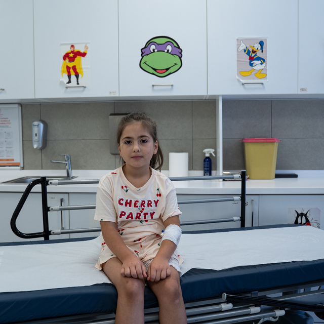 Düğündeki duman gösterisinde ağır yaralanan çocuk 7 operasyonla sağlığına k...