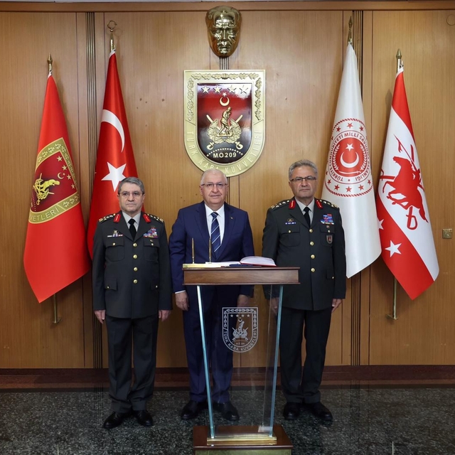 Milli Savunma Bakanı Güler, Kara Kuvvetleri Komutanlığı'ndaki devir-teslim...