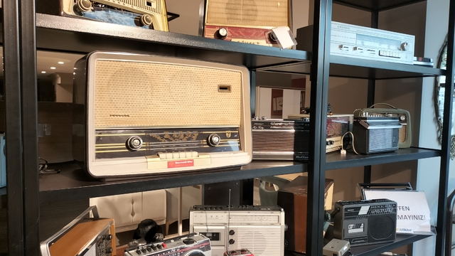 Antalyalı esnafın üç tekerlekli bisikletle başlayan merakı koleksiyona dönüştü