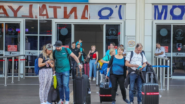 Antalya Havalimanı'nda uçak ve yolcu trafiği rekoru