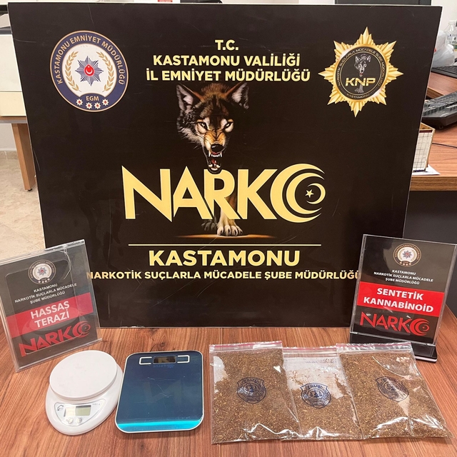 Kastamonu'da uyuşturucu operasyonunda yakalanan 2 zanlı tutuklandı