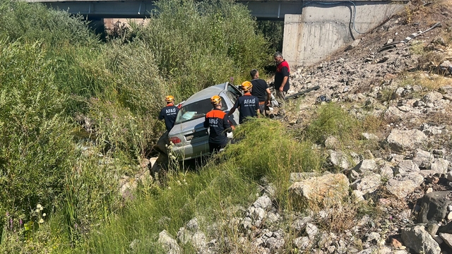 Sivas'ta köprüden düşen otomobildeki çift öldü