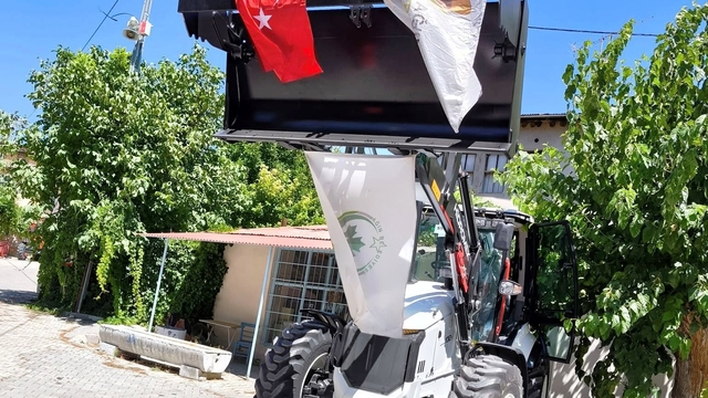 Ağın Belediyesi filosuna yeni araç kattı