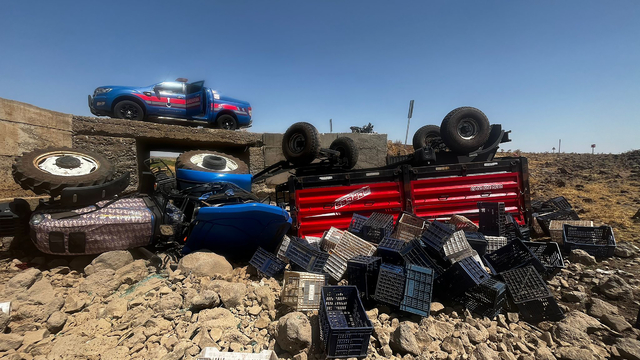 Şanlıurfa'da köprüden devrilen traktörün sürücüsü yaralandı