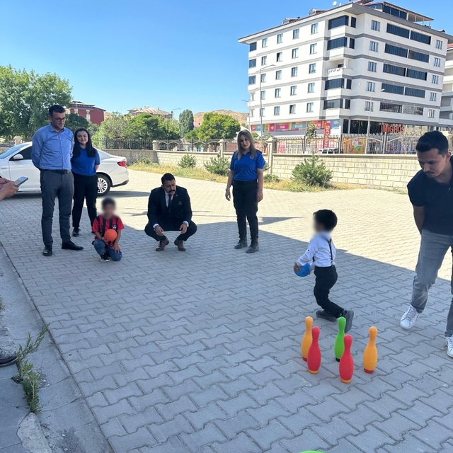 Ağrı'da anneleriyle cezaevinde kalan çocuklar için etkinlik düzenlendi