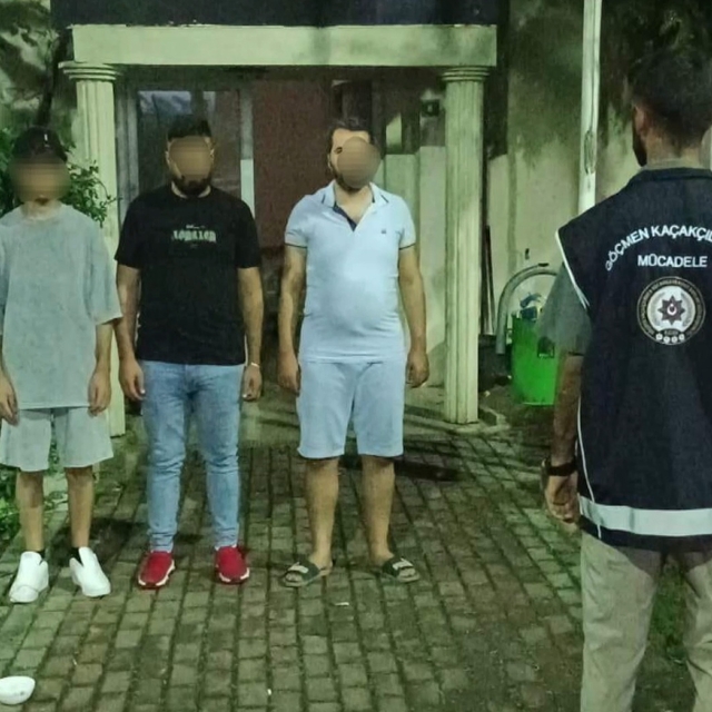 Bursa'da göçmen kaçakçılığı operasyonu: 2 organizatör ile 5 kaçak göçmen ya...