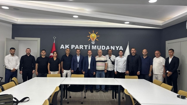 AK Parti Bursa Milletvekili Kılıç, Mudanya'da temaslarda bulundu