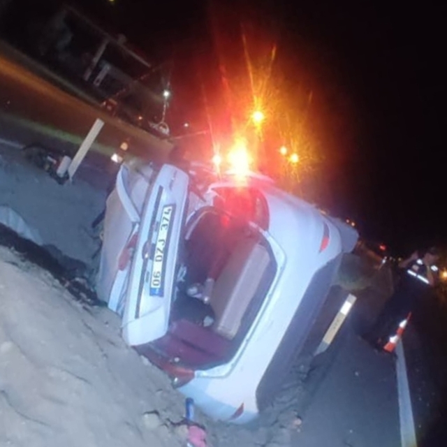 Nevşehir'de devrilen otomobildeki 5 kişi yaralandı