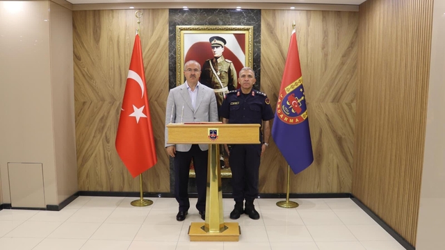 Çanakkale Valisi Toraman'dan İl Jandarma Komutanı Akyüz'e ziyaret