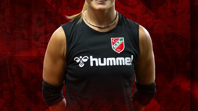 Karşıyaka voleybolda Alara'yı aldı