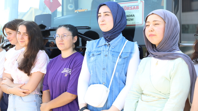 Antalyalı gençler yaz kampı için Rize ve Mersin'e uğurlandı