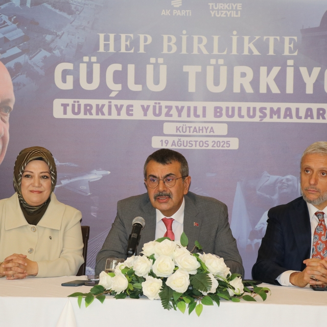 Bakan Tekin, Kütahya'da "Türkiye Yüzyılı Buluşmaları" programında konuştu: